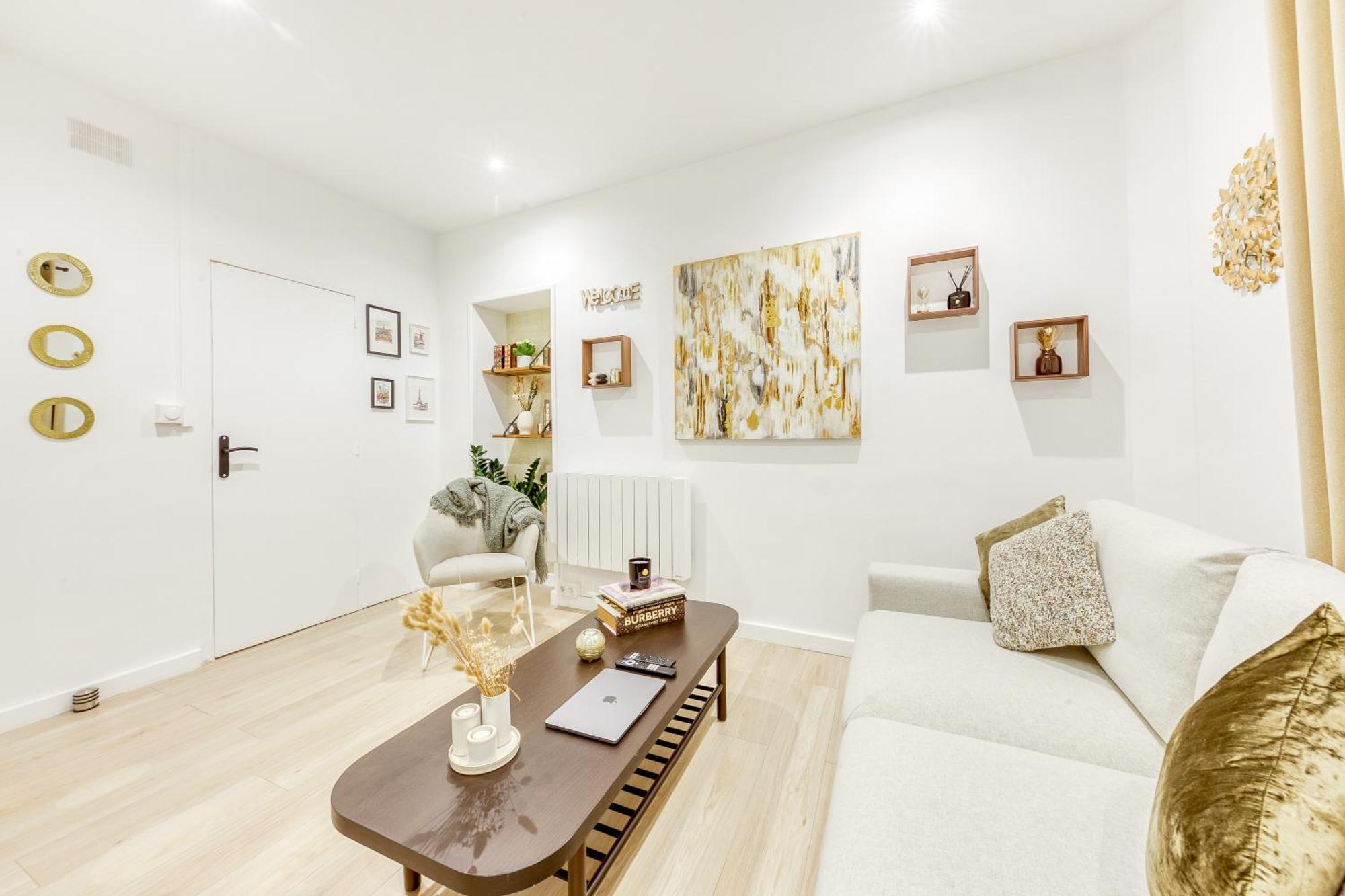 My Home Mirabeau 马拉科夫 外观 照片