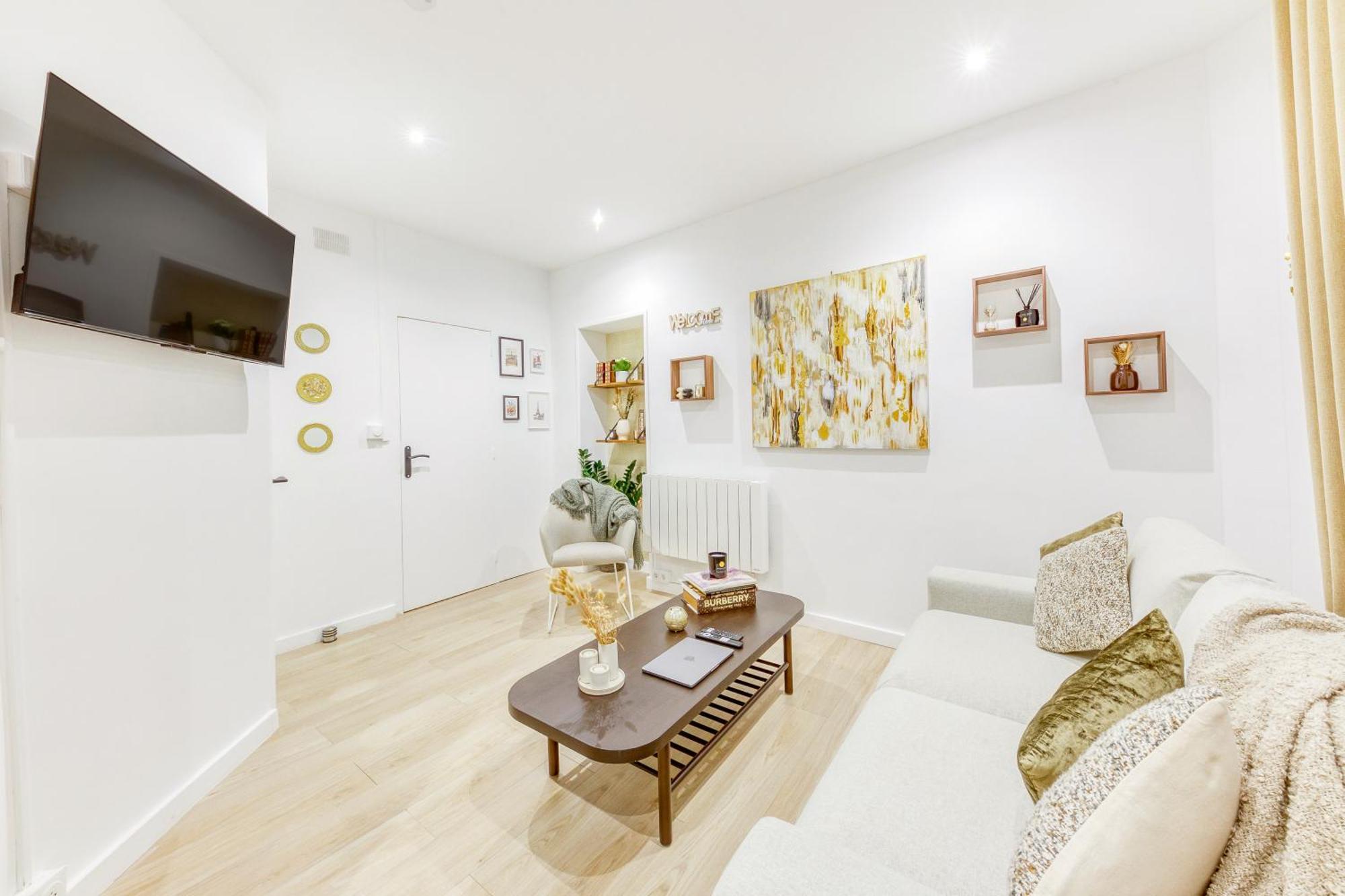 My Home Mirabeau 马拉科夫 外观 照片